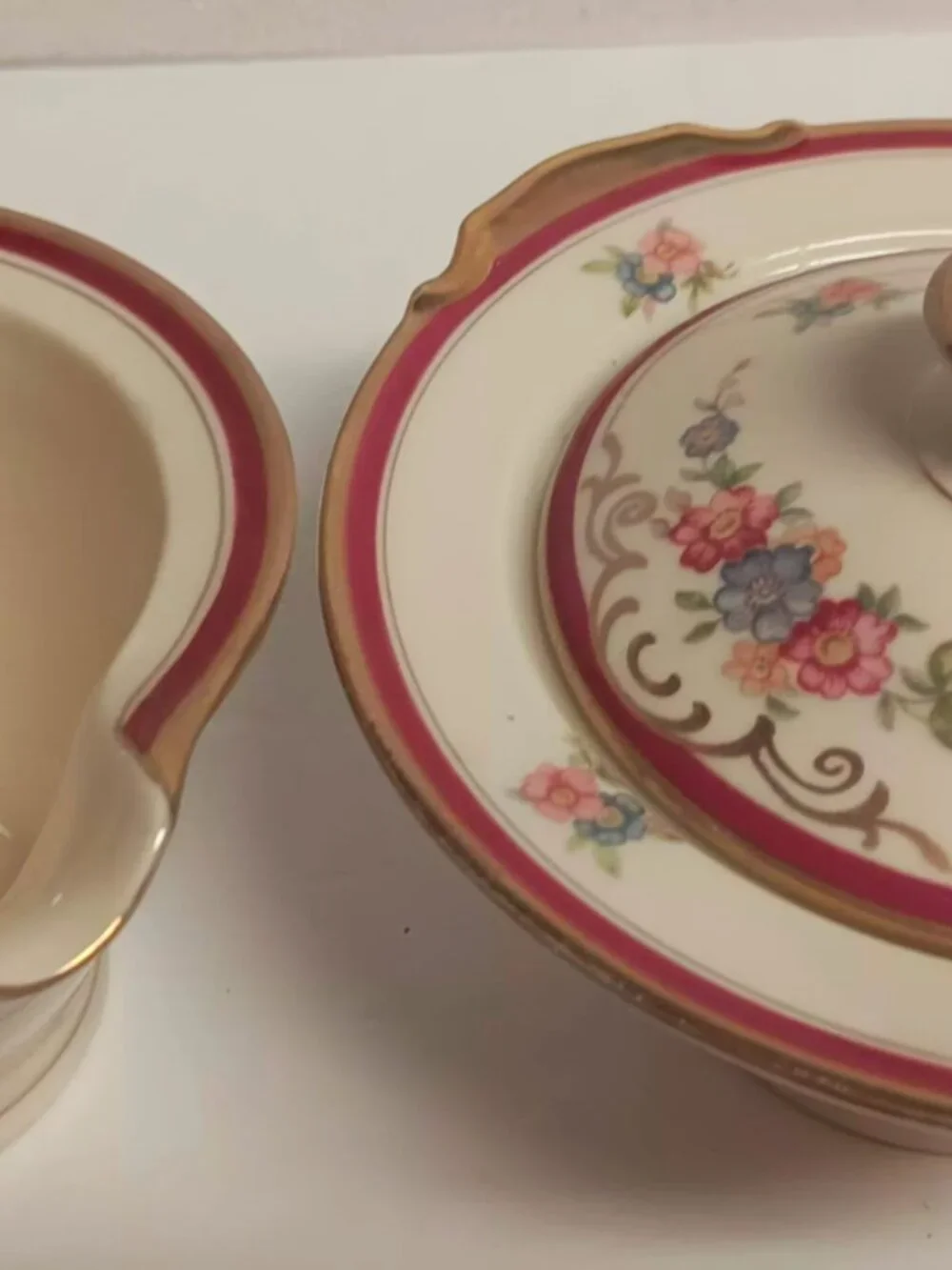 Eschenbach Lohengrin Bavaria A2013, porcelain sugar and creamer set.